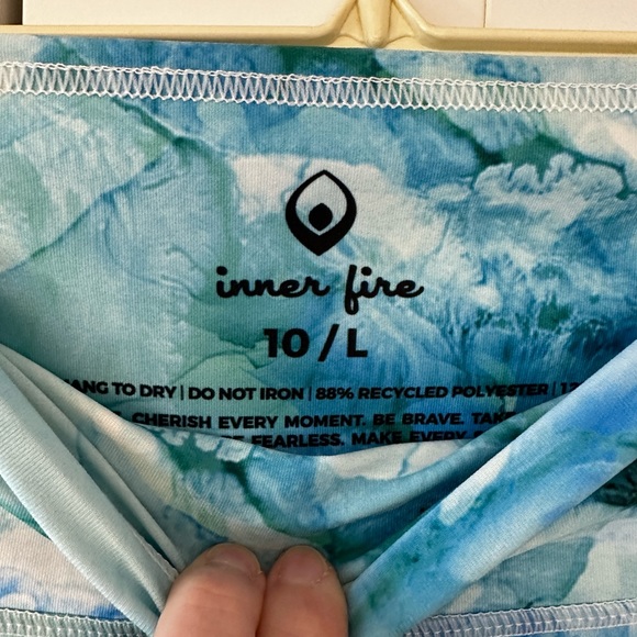 Inner Fire yoga leggings size 10  / 28” inseam - Picture 2 of 3